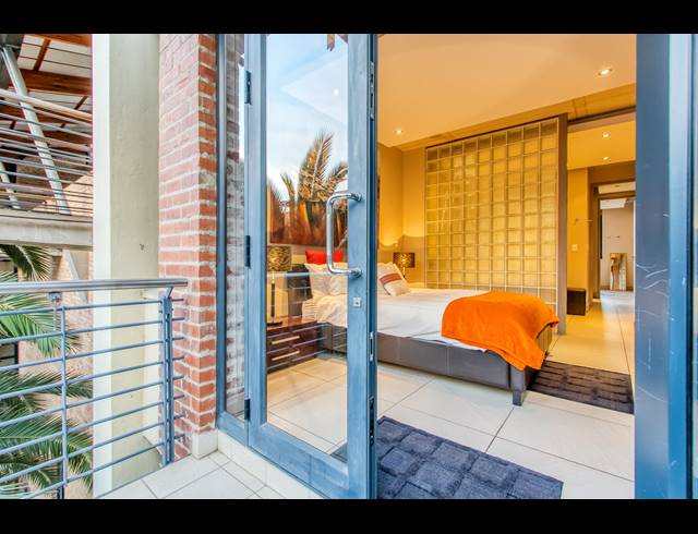2 BEDROOM APARTMENT TO LET IN MELROSE ARCH